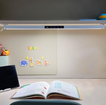 아이클 LED 책상 독서실 스탠드 조명 책상등 독서등 시력보호 부착형